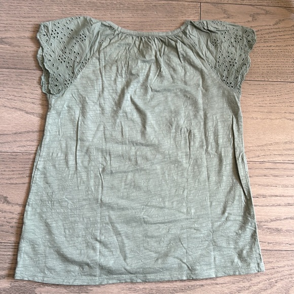 Osh Kosh B’Gosh Girls Eyelet TShirt in Green Size 10/10A - Picture 3 of 3